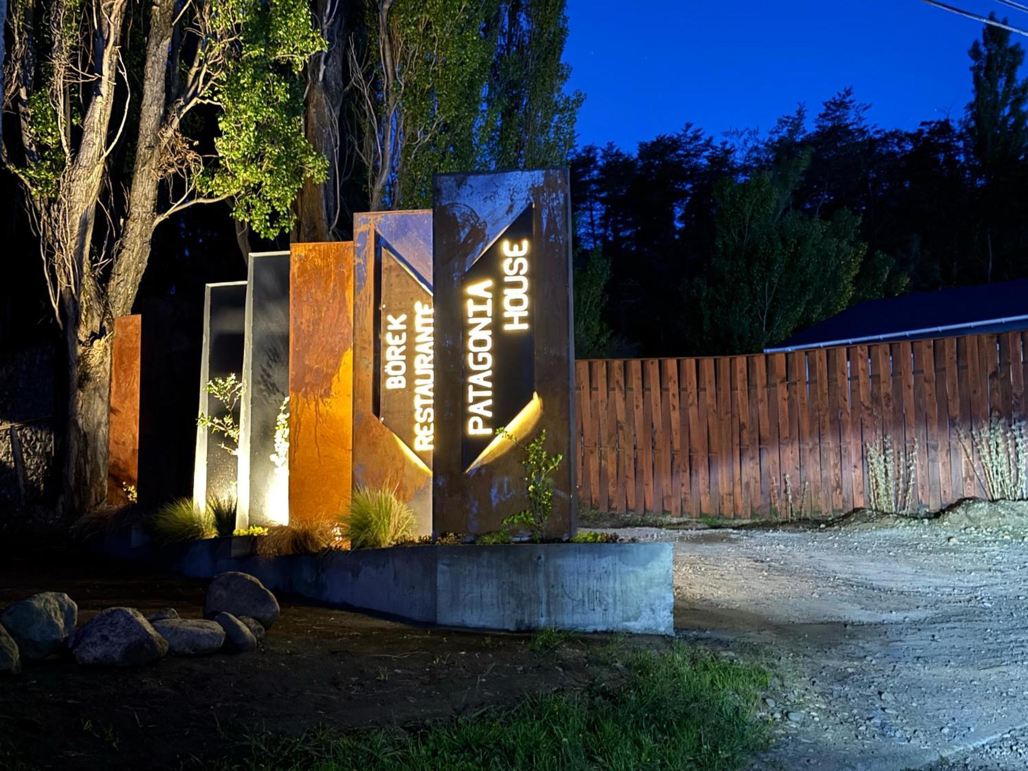 Hotel Patagonia House Coyhaique Exterior foto